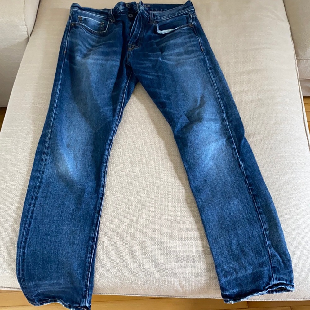 Dark Wash American Eagle Jeans 👖 Straight Fit